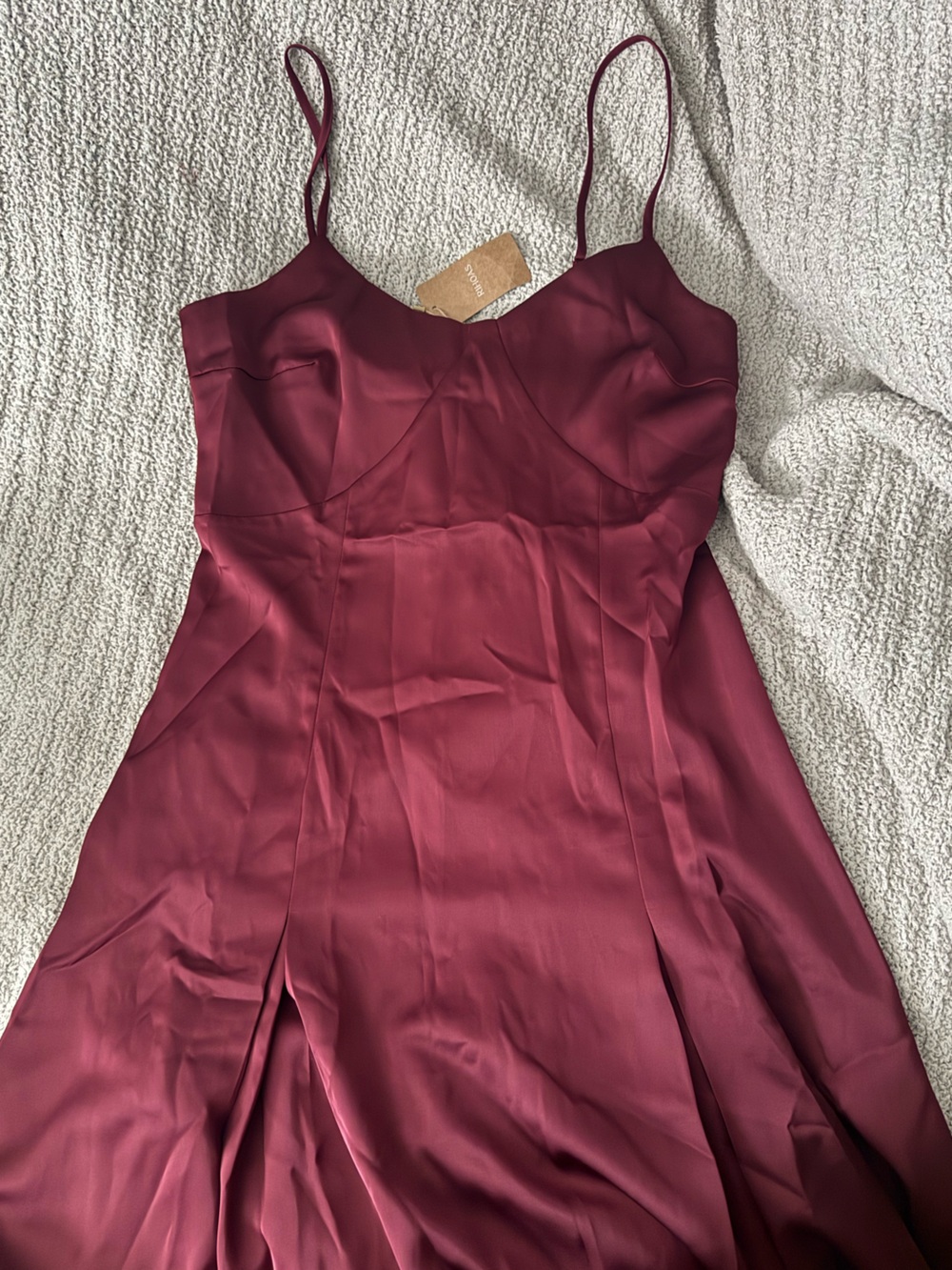 RIHOAS Satin Flowy Maxi Dress in Burgundy - Picture 3 of 5